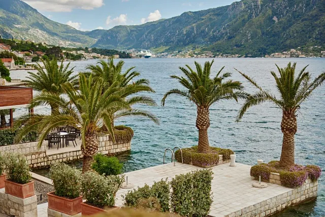 Exclusive 5★ Boutique Hotel and Luxury Seafront Villa in Kotor, Dobrota  — photo 9
